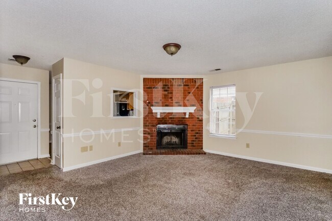 Foto del edificio - 3926 Oak Branch Cir W