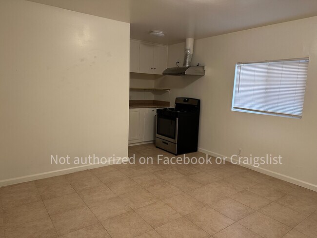 Foto del edificio - 4108 Benham Ave