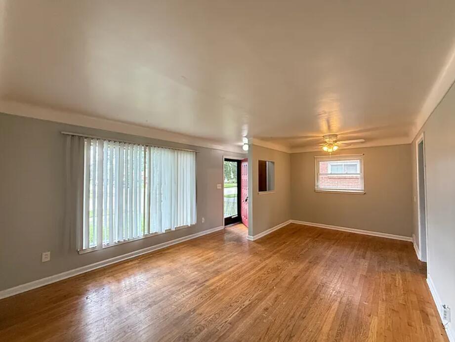 Foto principal - 18015 Marquette St