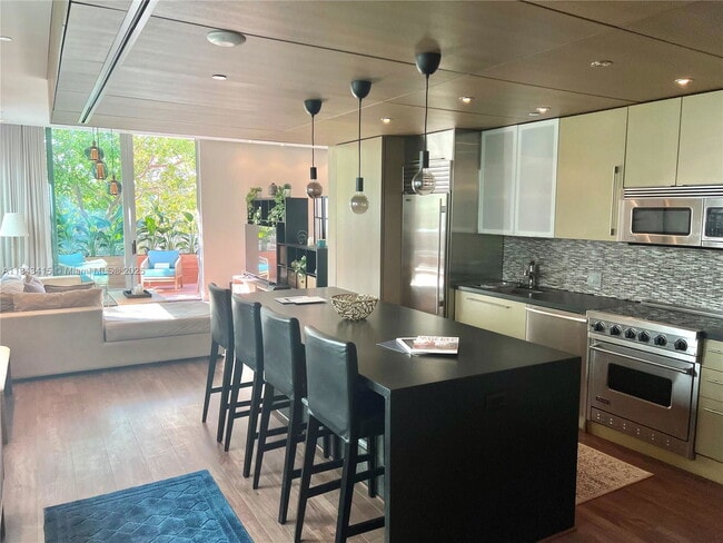 Foto del edificio - 1700 Meridian Ave