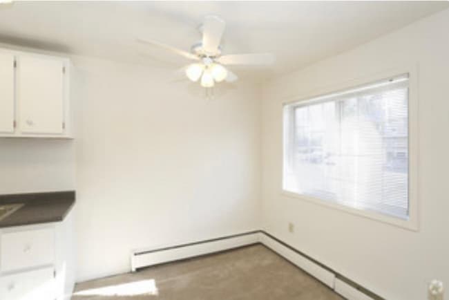 Building Photo - 222 Sullivan Way