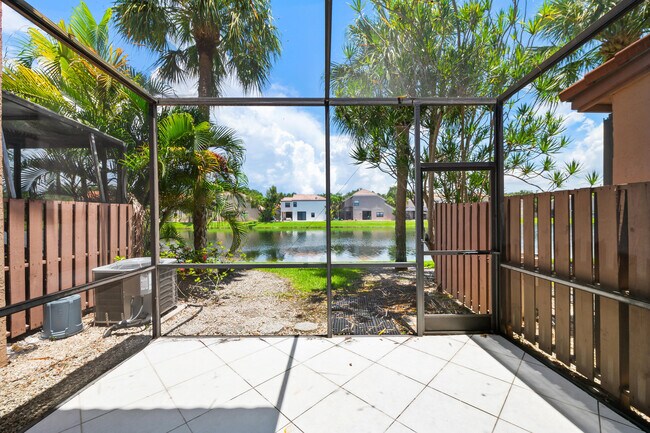 Foto del edificio - 10691 NW 14th St