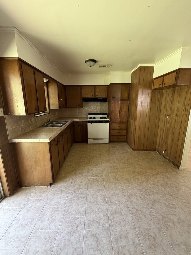 Foto del edificio - 6308 Frondosa Dr