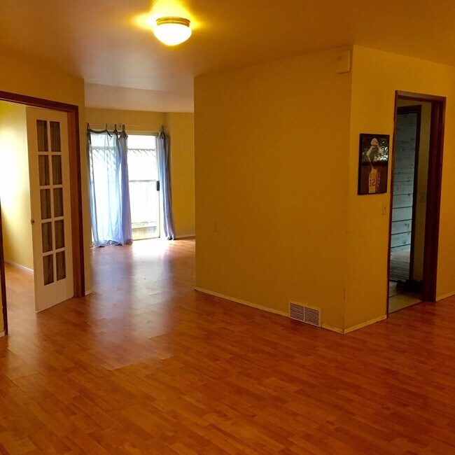 Foto del edificio - $4900 / 6br - University/ Wallingford House! 6BR/3BTH