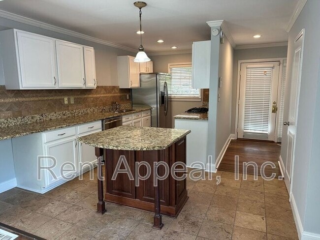 Building Photo - 1156 St Louis Pl NE