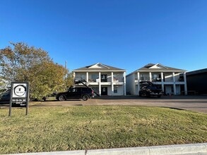 Building Photo - 1500-1506 James Ave