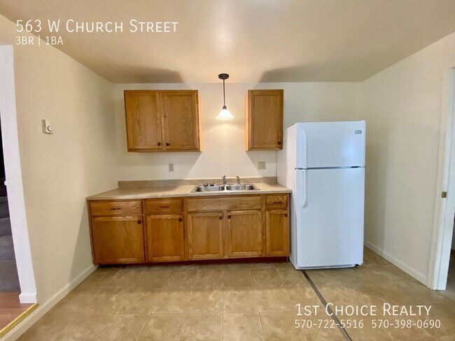 Foto del edificio - 563 W Church St
