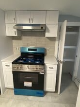 Building Photo - 750 Academy Ave