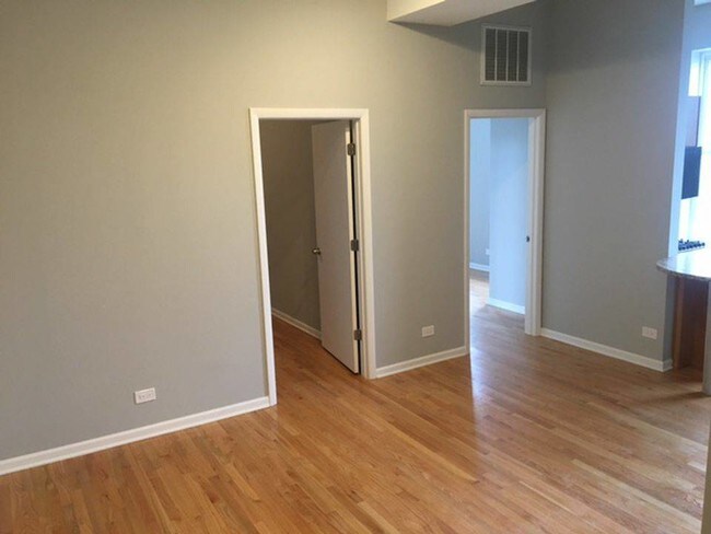 Building Photo - 1461 W Fry St