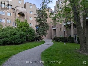Building Photo - 4005-4005 Don Mills Rd