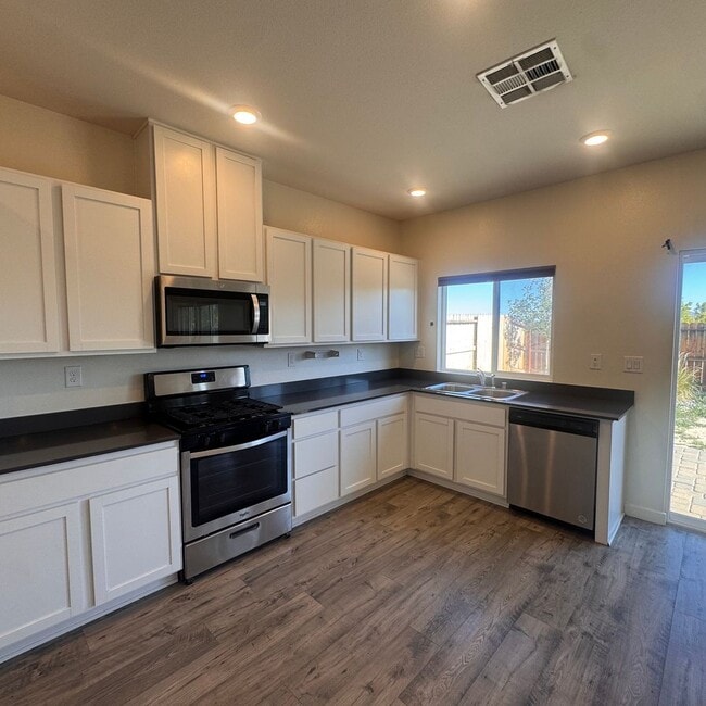 Foto del edificio - Lemmon Valley Home with Mountain Views and No Back Neighbors!