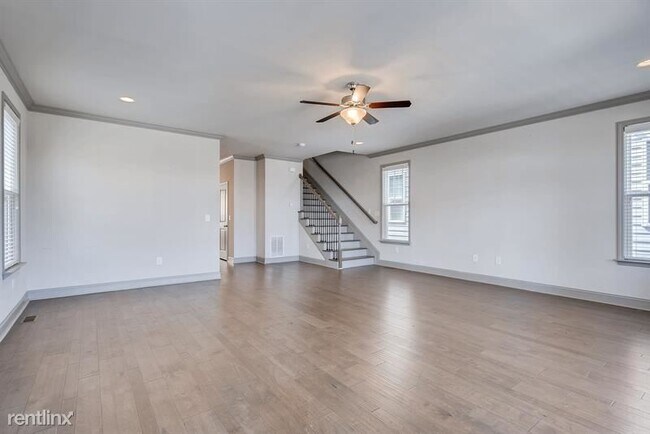 Foto del edificio - 4 br, 3.5 bath House - 1221 Ridenour Lane ...
