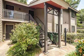 Building Photo - 1843 Fernspring Cove