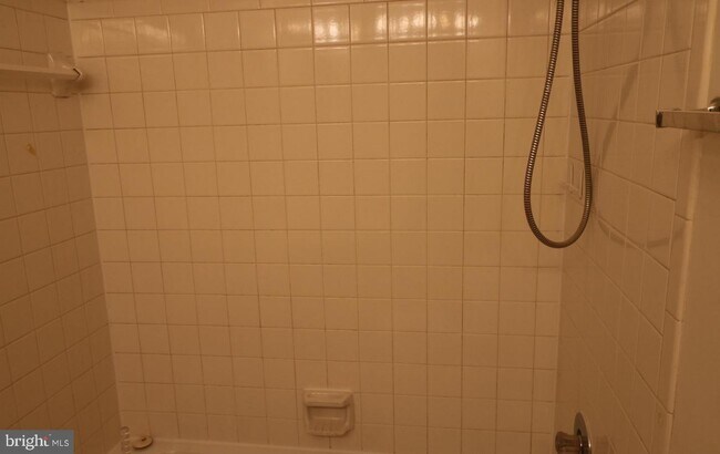 Foto del edificio - 425 Old Town Ct