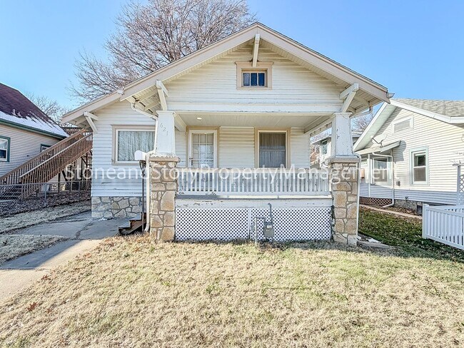 Foto del edificio - 2 bedroom 1 bath