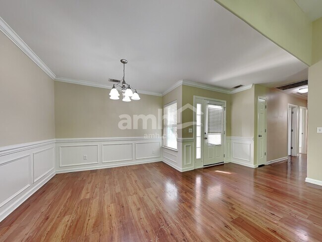 Building Photo - 160 Willow Point Cir