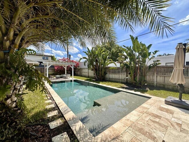 Foto del edificio - 412 East Harding Street