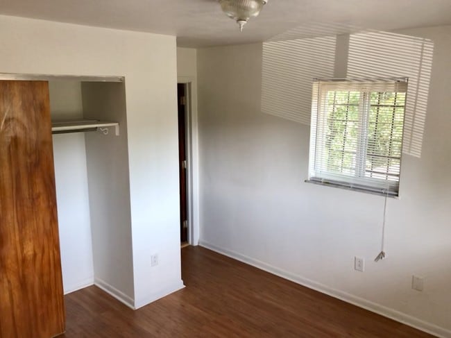Building Photo - 3627 Delphos Ave
