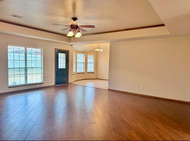 Building Photo - 1128 SW 128th St