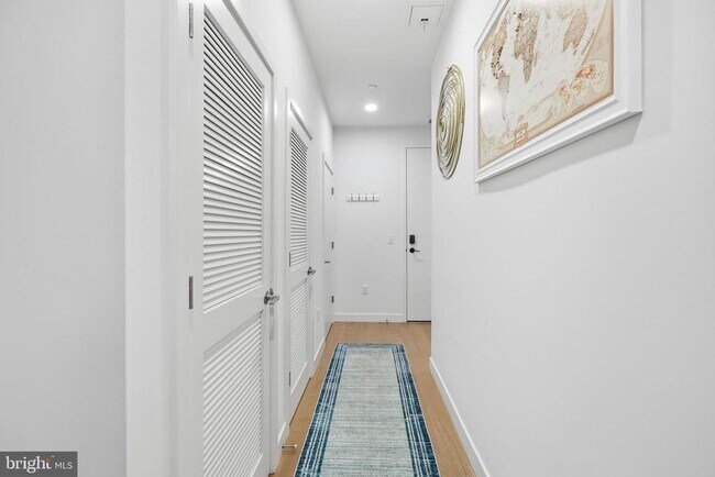 Foto del edificio - 7175 12th St NW