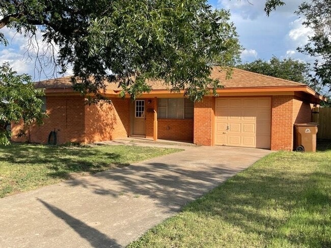 Building Photo - Cozy & Modern 3-Bedroom Retreat in Big Spring