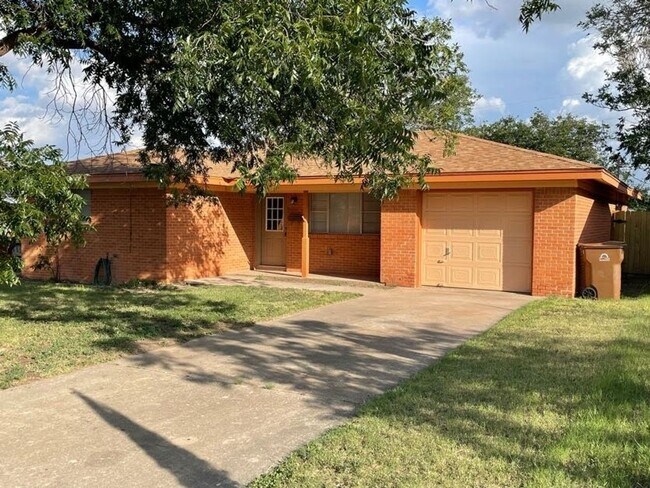 Foto del edificio - Cozy & Modern 3-Bedroom Retreat in Big Spring