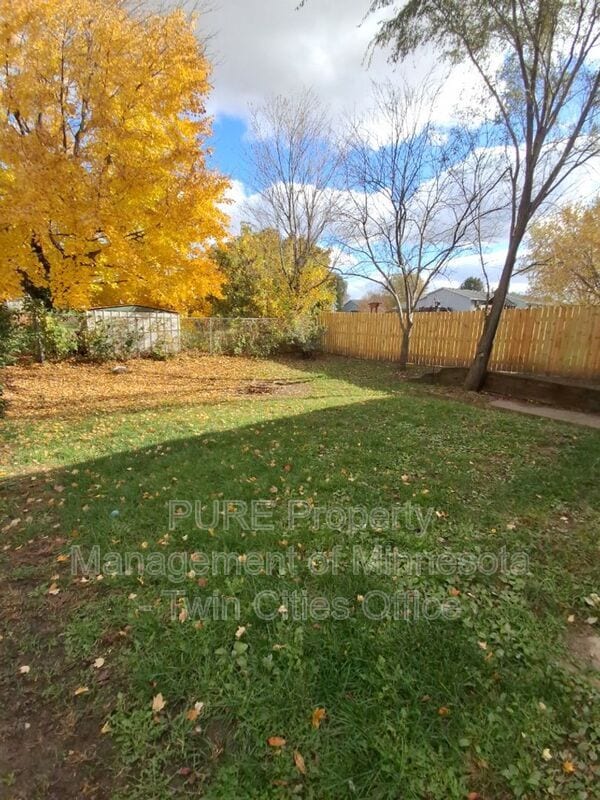 Building Photo - 531 Tiffany Dr