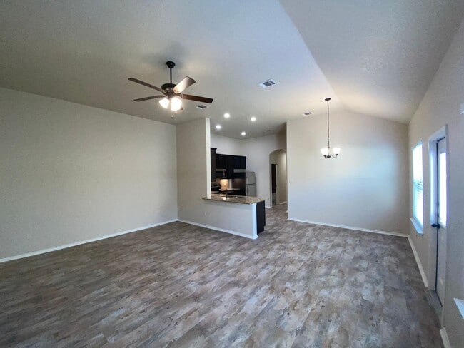 Foto del edificio - 114 Stacy Ln