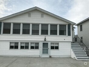 Building Photo - 18 Lowell St
