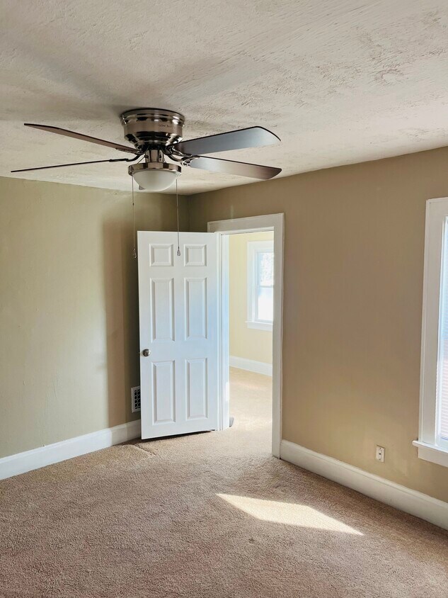 Foto principal - 418 Townsend Ave