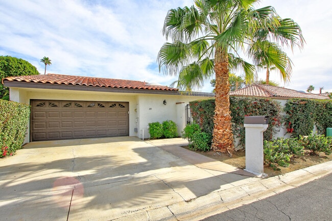 Building Photo - 119 Don Quixote Dr