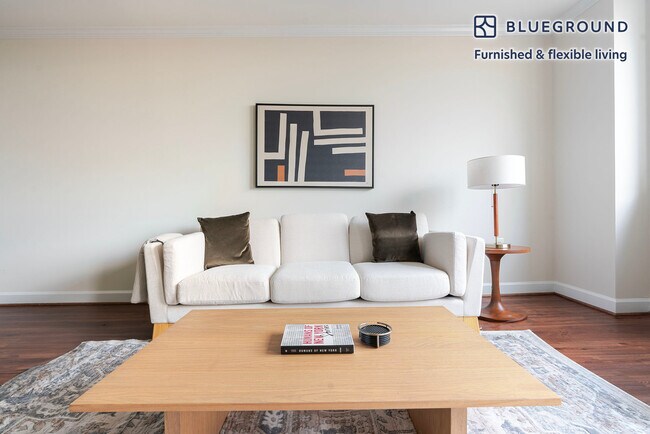 Foto del edificio - 3900 Fairfax Dr