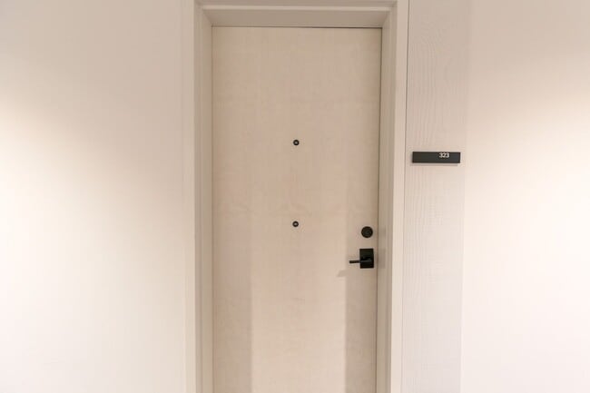 Foto del edificio - Terrific One Bedroom Condo in Truxton Circle!