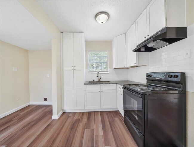 Foto del edificio - 8244 Hartford St