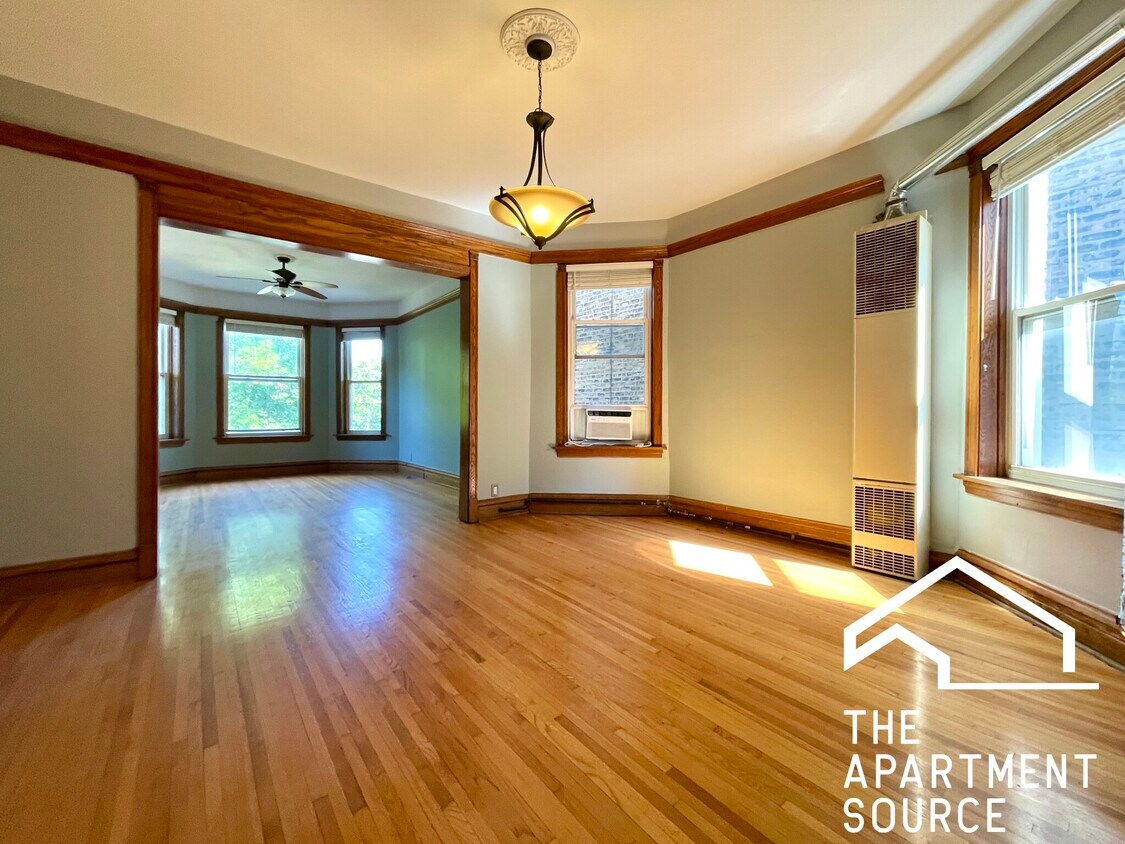 Foto principal - 2641 W Logan Blvd