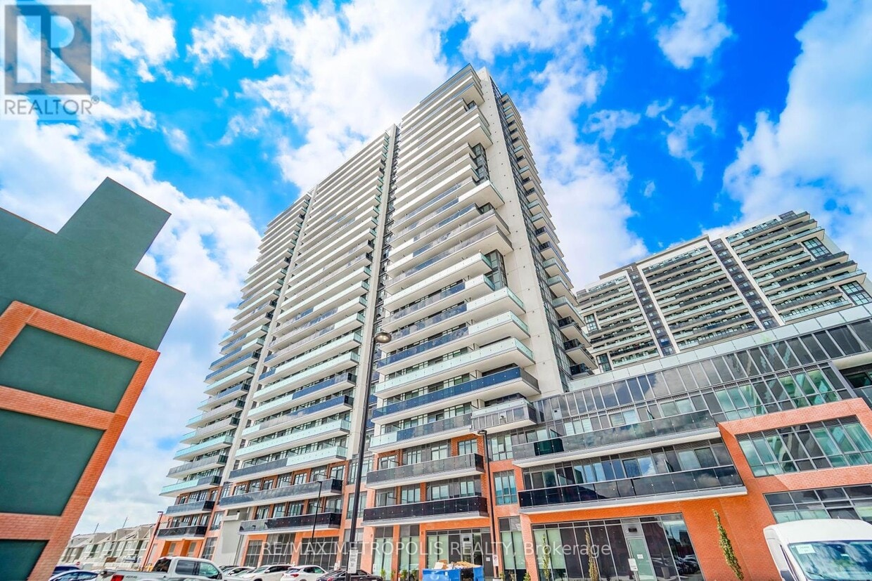 Photo principale - 2545-2545 Simcoe St N