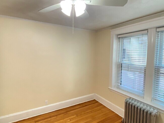 Foto del edificio - 24 Fairfield St