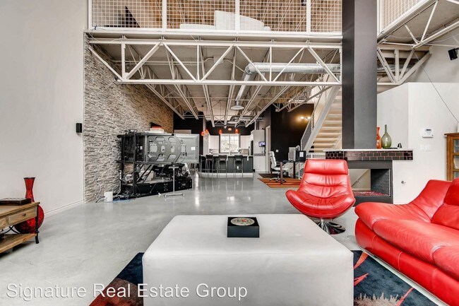 Foto del edificio - 3 br, 2 bath House - 5667 Deer Creek Falls