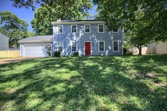 Building Photo - 525 Great Park Dr