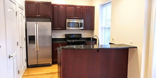 Foto del edificio - 3337 N Halsted St