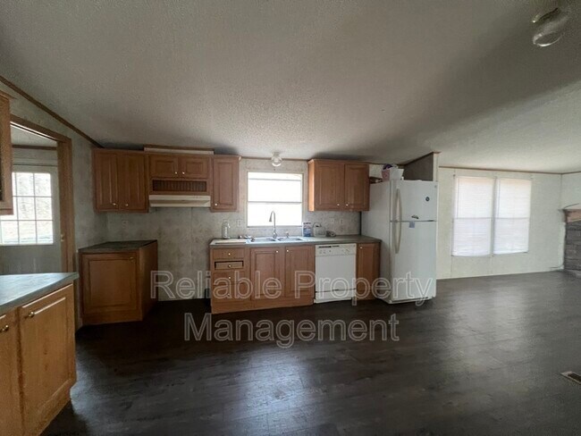 Building Photo - 138 Cruz Jeffries Rd