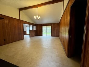 Building Photo - 24231 Shellbrook Dr