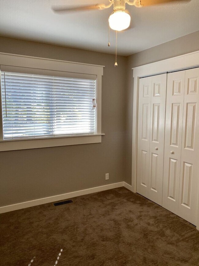 Foto del edificio - 3 br, 2 bath House - 5163 Westside Rd