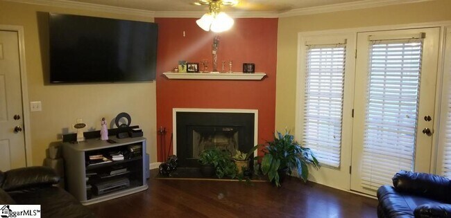 Foto del edificio - 903 Pelham Square Way