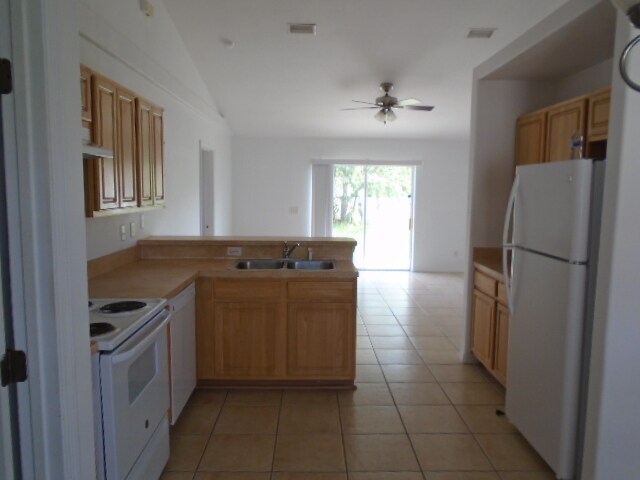 kitchen /living room - 22 hemlock lane