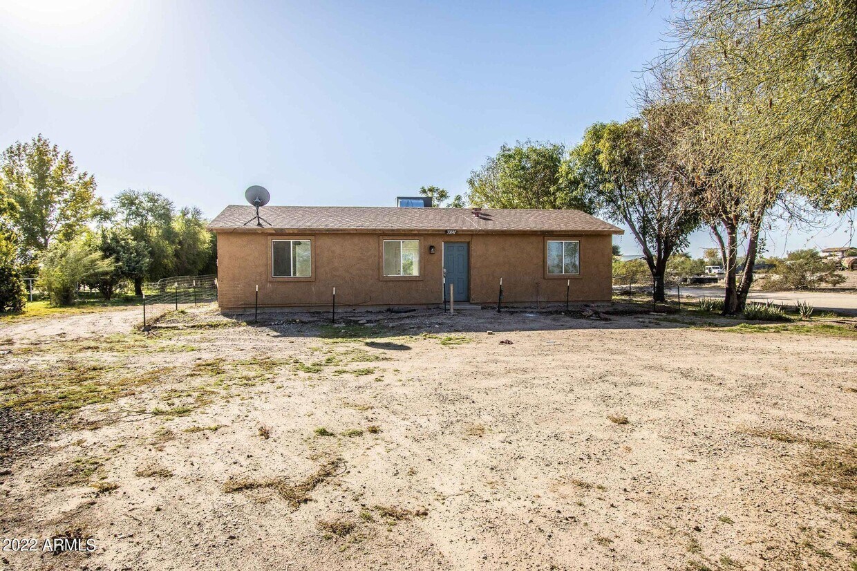 Primary Photo - 33147 Van Buren St