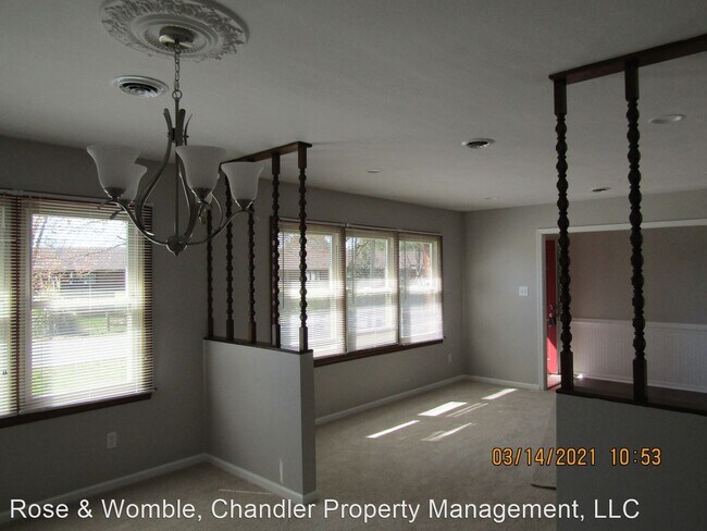 Foto del edificio - 3 br, 2 bath House - 6114 Lyndhurst Avenue
