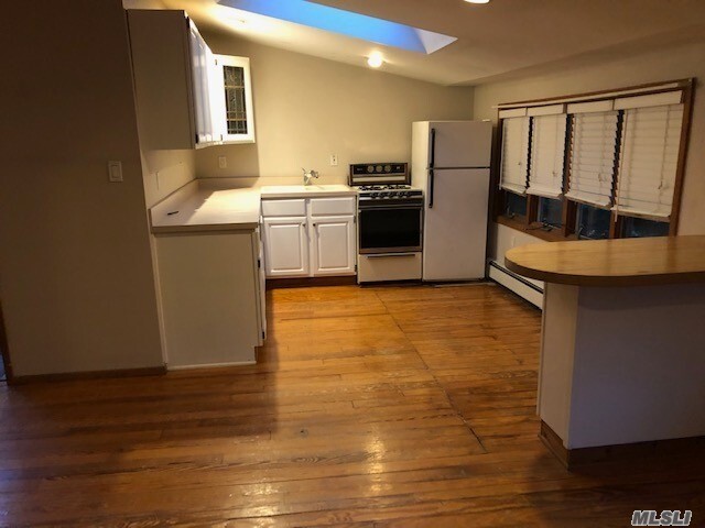 Primary Photo - 177 Highland Ave