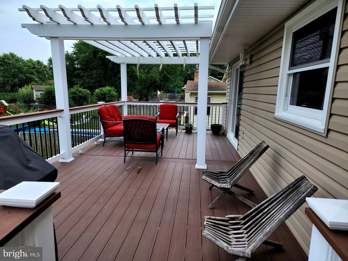 Primary Photo - 125 Boyd Dr