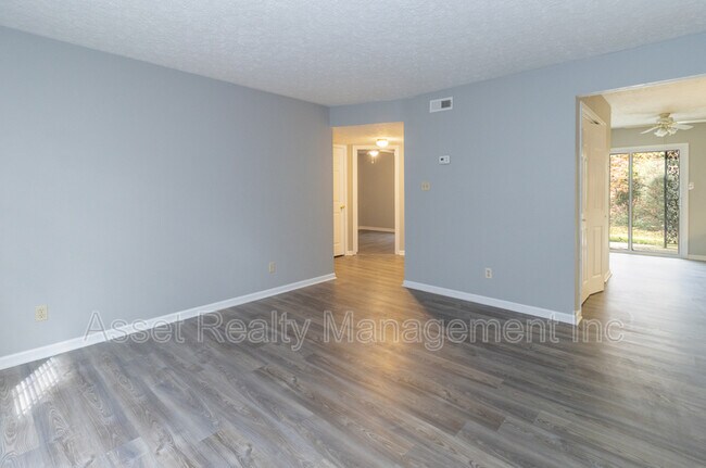 Foto del edificio - 4801 Cannon Ridge Dr